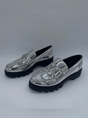 NEW TORY BURCH MIRRORED LUG SOLE LOAFERS SILVER 5.5